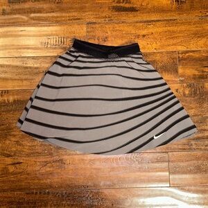 Nike Dri-Fit Women’s Striped Skirt